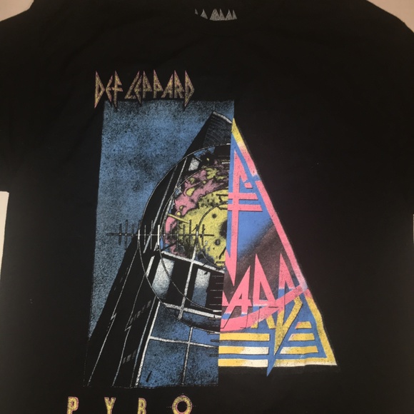 Def Leppard Band Tee - Pyro - Excellent Condition - Picture 3 of 4